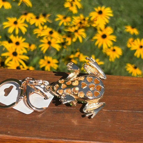 Green Rhinestone Frog Keychain Charm - Picture 4 of 6